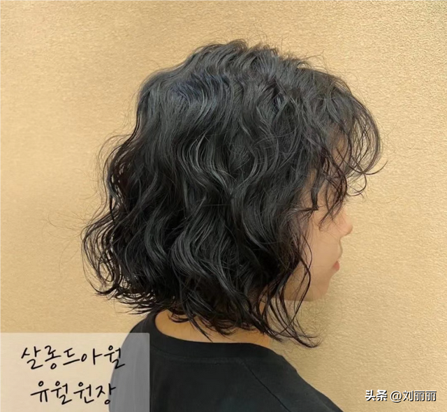 瘦脸发型大集合，瘦脸发型大集合怎么弄（3种美到上瘾女发）