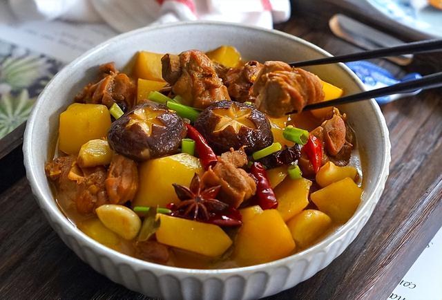 老母鸡怎么炖才能烂，怎样炖老母鸡能炖的烂一点（白醋是鸡肉的“克星”）