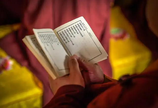 辽宁大悲寺苦行僧，辽宁大悲寺苦行僧说法（日睡4小时吃一餐）