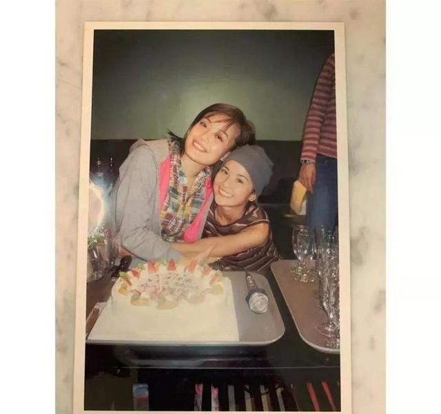 闺蜜日是几月几号，被闺蜜阿Sa吹灭蜡烛（闺蜜日是几月几号2021）