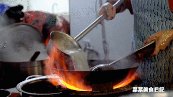 芥末鱿鱼的做法，芥末拌的烤鱿鱼怎么做（烫5秒就上桌，鲜嫩弹牙）