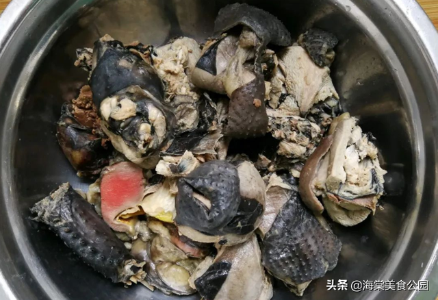 乌鸡的家常做法，最简单的家常清炖乌鸡（给家人煲一碗药膳乌鸡汤）