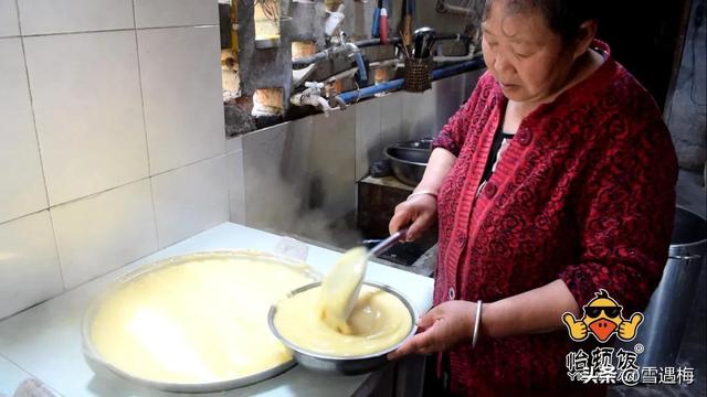 石凉粉的做法，石凉粉的做法及配方（四川美食苞谷凉粉，附制作流程）
