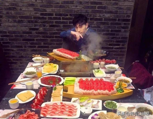 邓伦上过什么综艺，邓伦罕见地露面明显消瘦