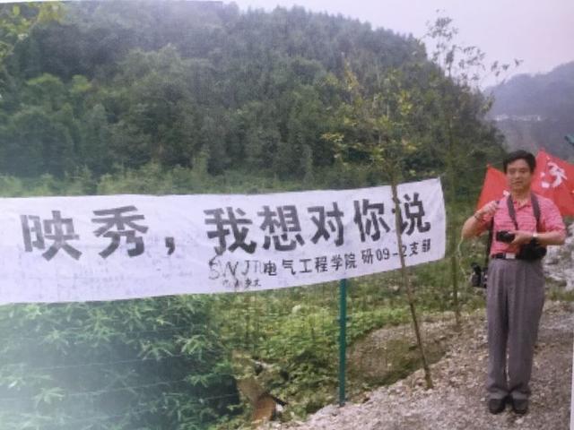 除夕幽默搞笑拜年祝福短信，除夕幽默搞笑拜年祝福短信图片（别样的年关 新春的慰语）