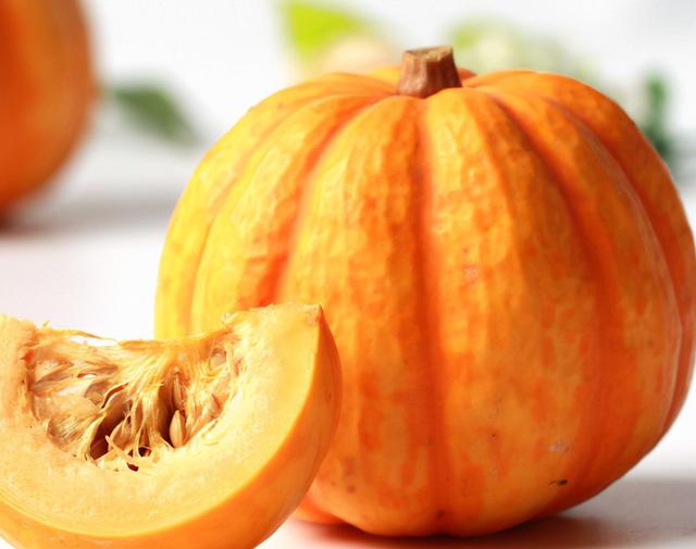 哪5种人不能吃南瓜，南瓜的禁忌和副作用（这4类人尽量别吃太多）