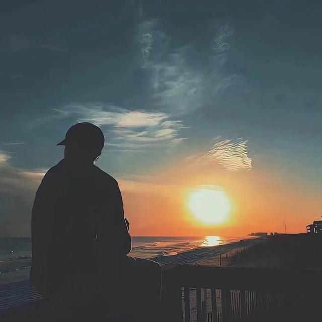 性感图片大全大图高清头像背影男，男生背影头像微信（男生背影头像高清图片大全）