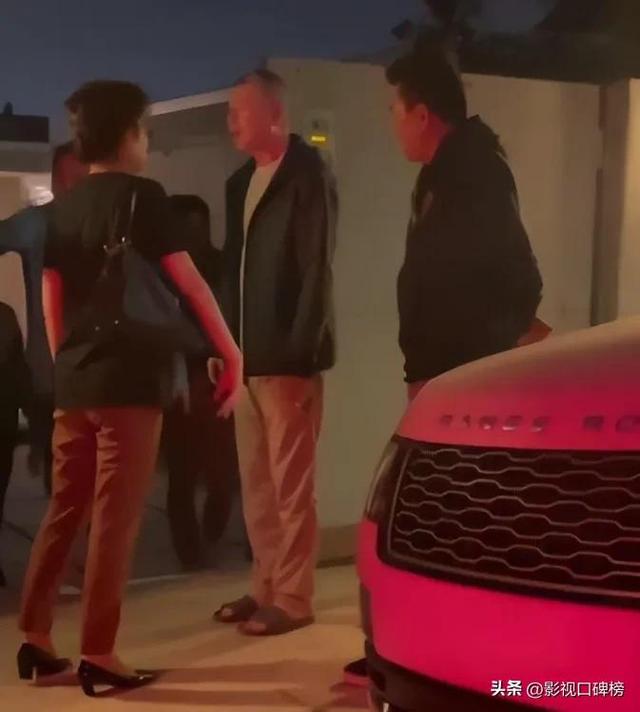 冯小刚徐帆离婚，徐帆和冯小刚几几年结婚（冯小刚回应移民风波）