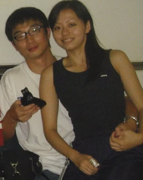 张靓颖什么时候离的婚，张靓颖结婚（张靓颖结婚伴娘都有谁）
