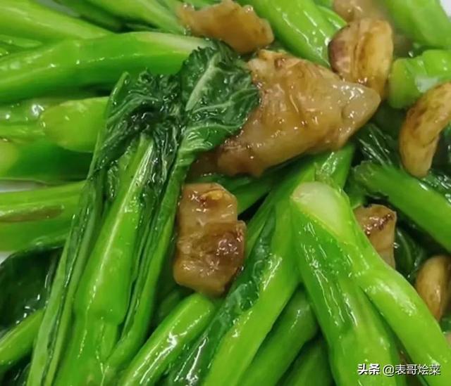 如何蒜蓉炒青菜，蒜蓉炒青菜图片（看完以下几点，便能越炒越香）