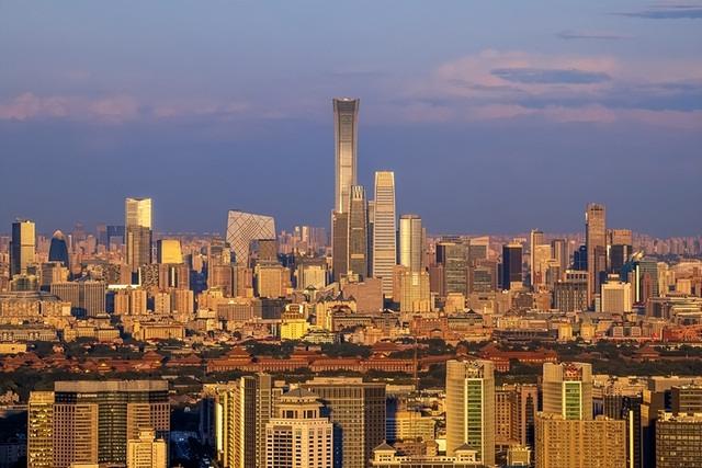 入门级的微单相机哪个好，佳能全画幅微单应该如何选择