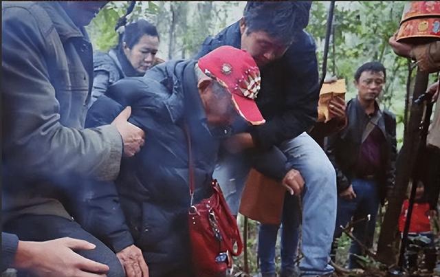 中国传统祭祀仪式，祭祖仪式开场白（2018年92岁台湾老兵回重庆老家祭祖）