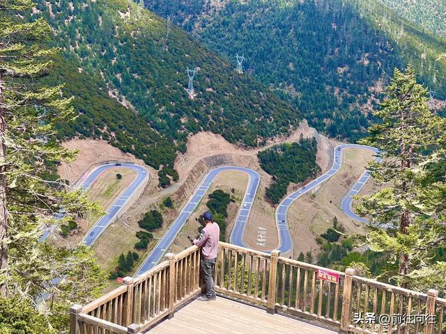 墨石公园属于哪个县城，墨石公园简介（必驾木格措墨石公园圣地理塘）