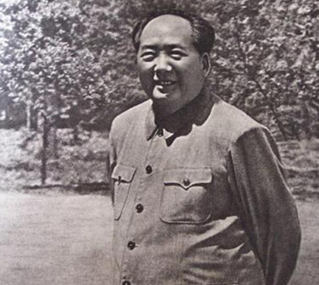 社会黑纸白字图片，白纸黑字图片（1976年天安门毛泽东画像披上黑纱）