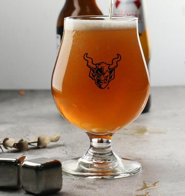 【酒杯分类】酒杯分类和使用介绍，酒杯分类名称及用途（11种不同款式啤酒杯及其适合的啤酒种类介绍）