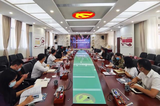 生涯教育专题培训学校，这所学校的生涯教育获赞无数