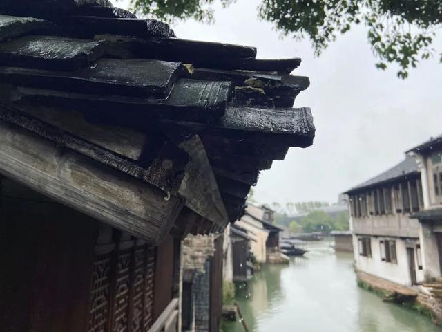 对影成三人是哪三人，对影成三人指的是谁（秋天的十大雅事）