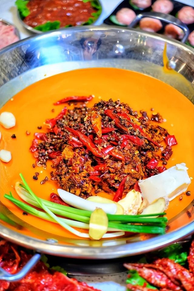 火锅锅底有几种，火锅锅底有几种颜色（“块状”和“膏状”哪个好）