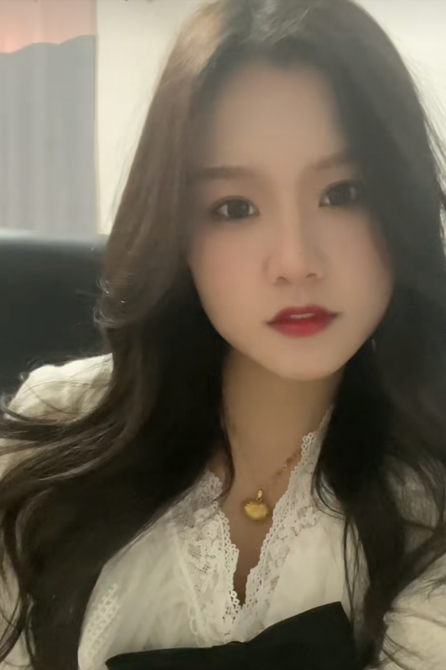 男生太羞涩了怎么办，男孩子羞涩怎么办（网友：一看就是相亲认识的）