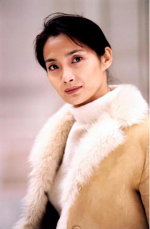 著名演员李婷，去世10年后，前夫带女儿再婚，弟弟的做法让人心寒