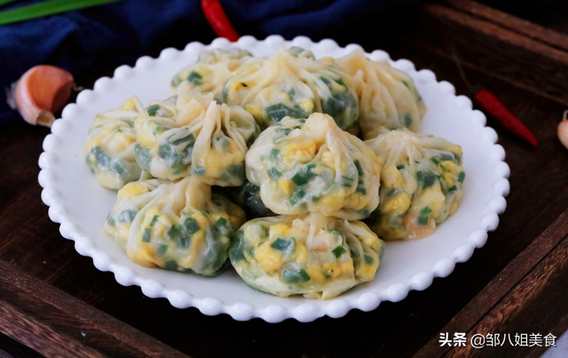 饺子皮可以做什么美食，饺子皮可以做什么美食油炸类（剩余的饺子皮别扔）