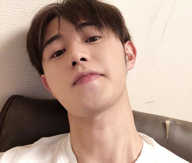 童锦程是什么梗，称其“40来岁风味犹存”