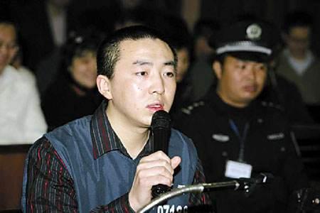 atm机一天最多取多少钱，ATM机一天最多取多少钱（小伙因ATM机故障多取17万）