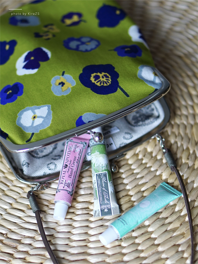 欧舒丹乳木果润手霜真假辨别【组图】，欧舒丹乳木果经典润手霜（精致女性必不可少的香氛护手霜推荐）