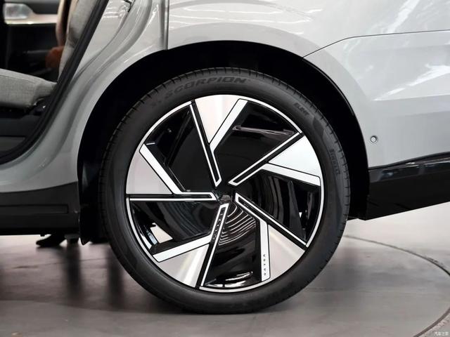 volvo是什么牌子的车，volvo是什么档次的车（沃尔沃的新旗舰SUV）