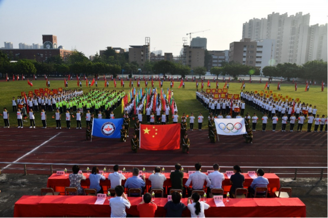 江门市第一中学，2021江门一中高考喜报成绩、本科特控线上线人数情况（广东江门1中学再放大招传经送宝）