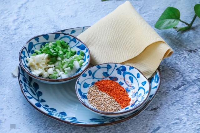 减肥能吃干豆腐吗，减肥能不能吃干豆腐（体重悄悄地就轻了）