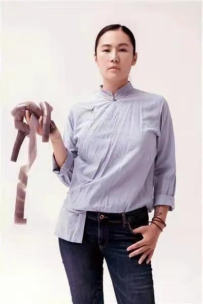 窦唯前妻高原现状，窦唯第二任妻子高原出生于（却与窦唯不到两年就离婚）