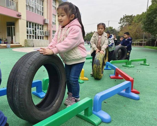 幼儿园户外活动的意义和目的，简述幼儿园户外活动的意义（科学运动·增强体魄——上海小哈佛幼儿园开展健康运动活动）
