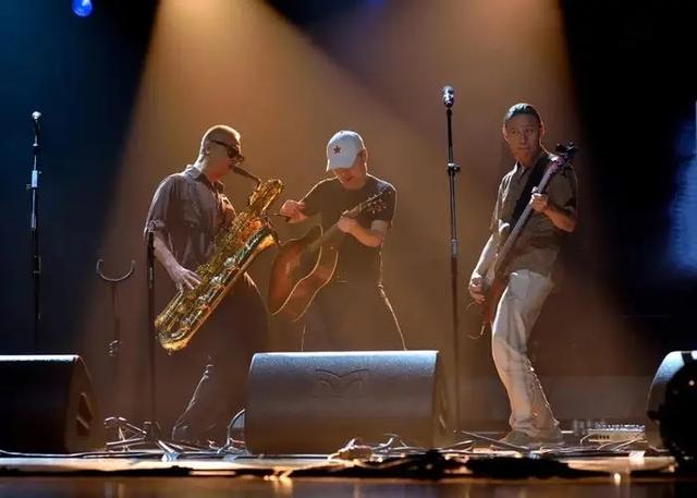 摇滚乐器有哪些以及保养方法，摇滚需要的乐器（不愧是中国摇滚教父）