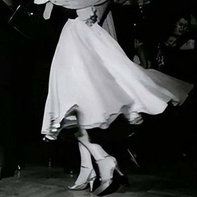 黑白风微信头像，黑白系微信头像（微信头像 ， 黑白伤感头像）