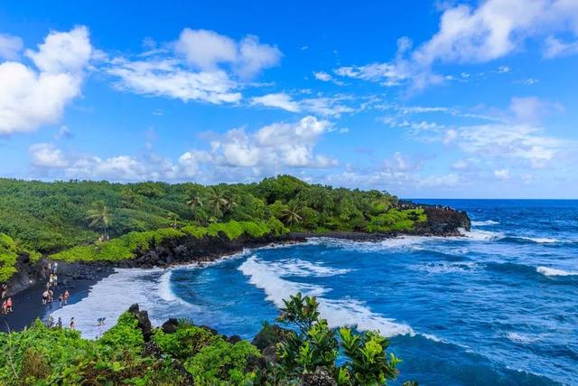 世界十大海岛度假胜地，世界知名海岛度假圣地（全世界最美的100座海岛）