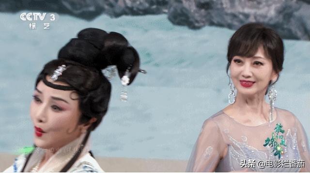 端午节穿什么衣服，2021端午节气温穿什么衣服合适（陈数似画中美妇）