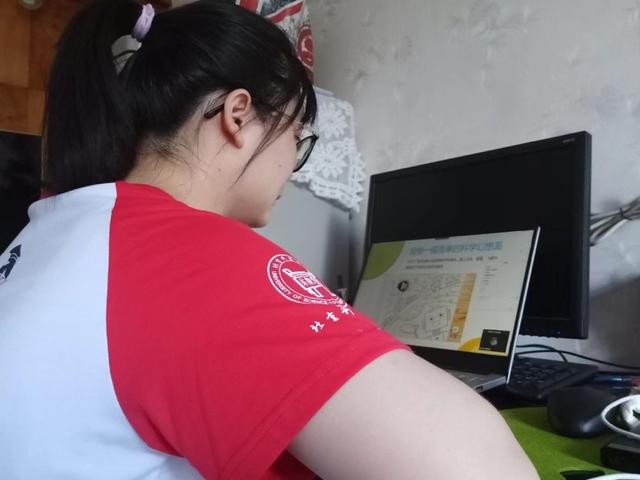 小学生科学幻想画，小学生最爱的科幻画涂色画步骤图（北科学子“三下乡”：物自天生）