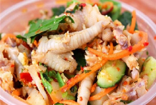 酸角是哪里的特产，酸角（酸角的热量）（云南最出名的六道菜）