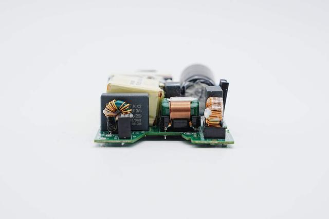 电脑适配器是什么，什么是适配器（拆解联想100W电源适配器看看用料）