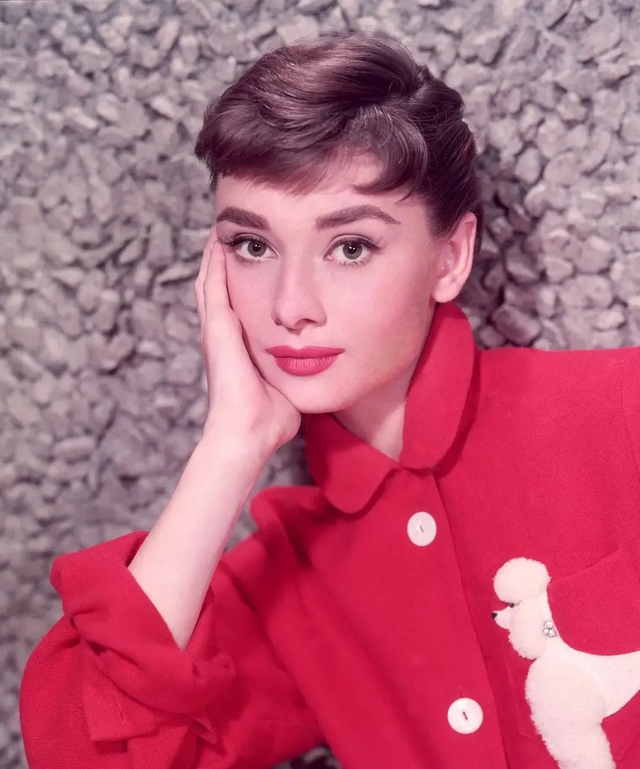 世界十大混血模特，全球最美的10位混血女神