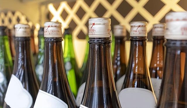 哪一种清酒是日本清酒的最高等级，顶级日本清酒有哪些（日本清酒推荐：喝纯米大吟醸）