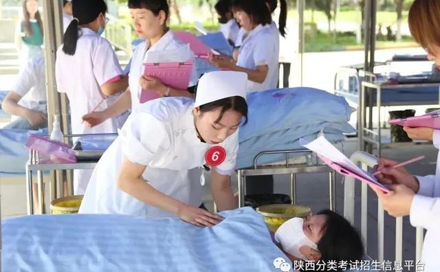 西安市所有五年制大专详细点，西安五年制大专有哪些（走进“省级示范院校”—西安医学高等专科学校）