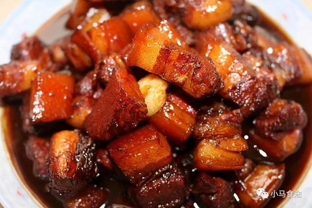 川味红烧肥肠怎么做，川味红烧肥肠的家常做法大全（这些做法值得大家参考）