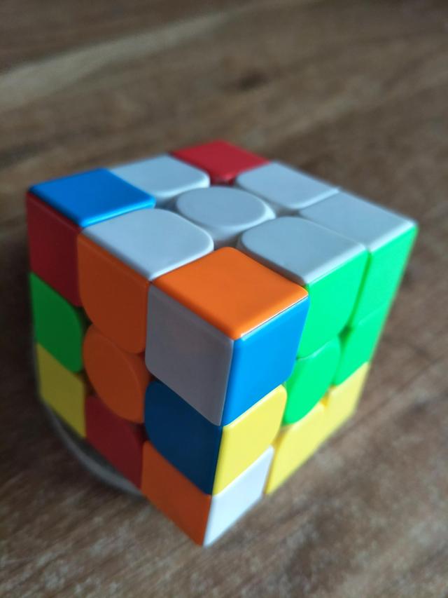 10秒复原三阶魔方，三阶魔方10秒还原教程（不记公式简单易学的三阶魔方复原方法）