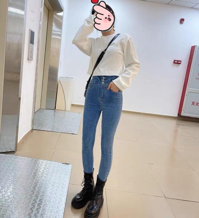 女朋友不让我碰她，女朋友不让碰怎么办（女生同居三年不让碰）