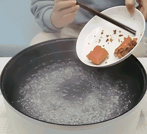电煮锅可以煮饭吗，宿舍如何用电煮锅煮饭（五款电煮锅实测告诉你“不粘”才是最好用）