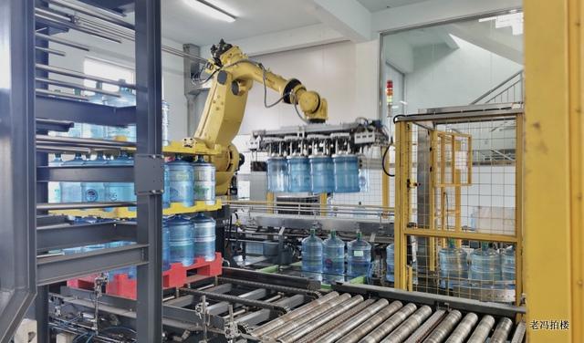 中国矿泉水品牌，矿泉水排名（学会与中华老字号品牌崂山矿泉深度互动）