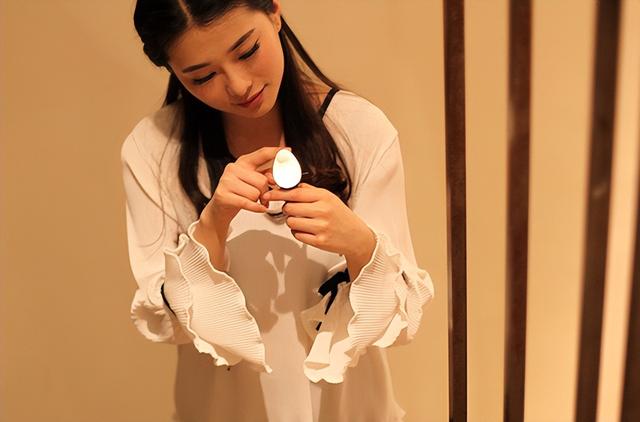 结婚30年送老婆什么礼物好，结婚30年送什么礼物（送给新人满满的祝福）