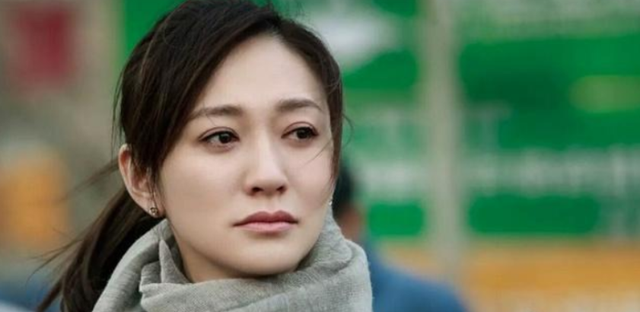 “一脸苦相”的6位女星，五官凑在一起，越看越丧，可惜了